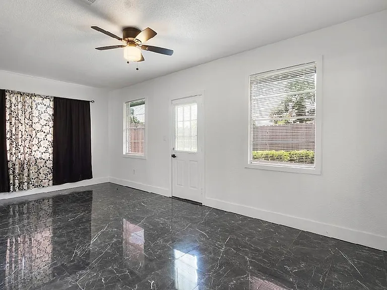 4303 Dacca Dr — Photo 12