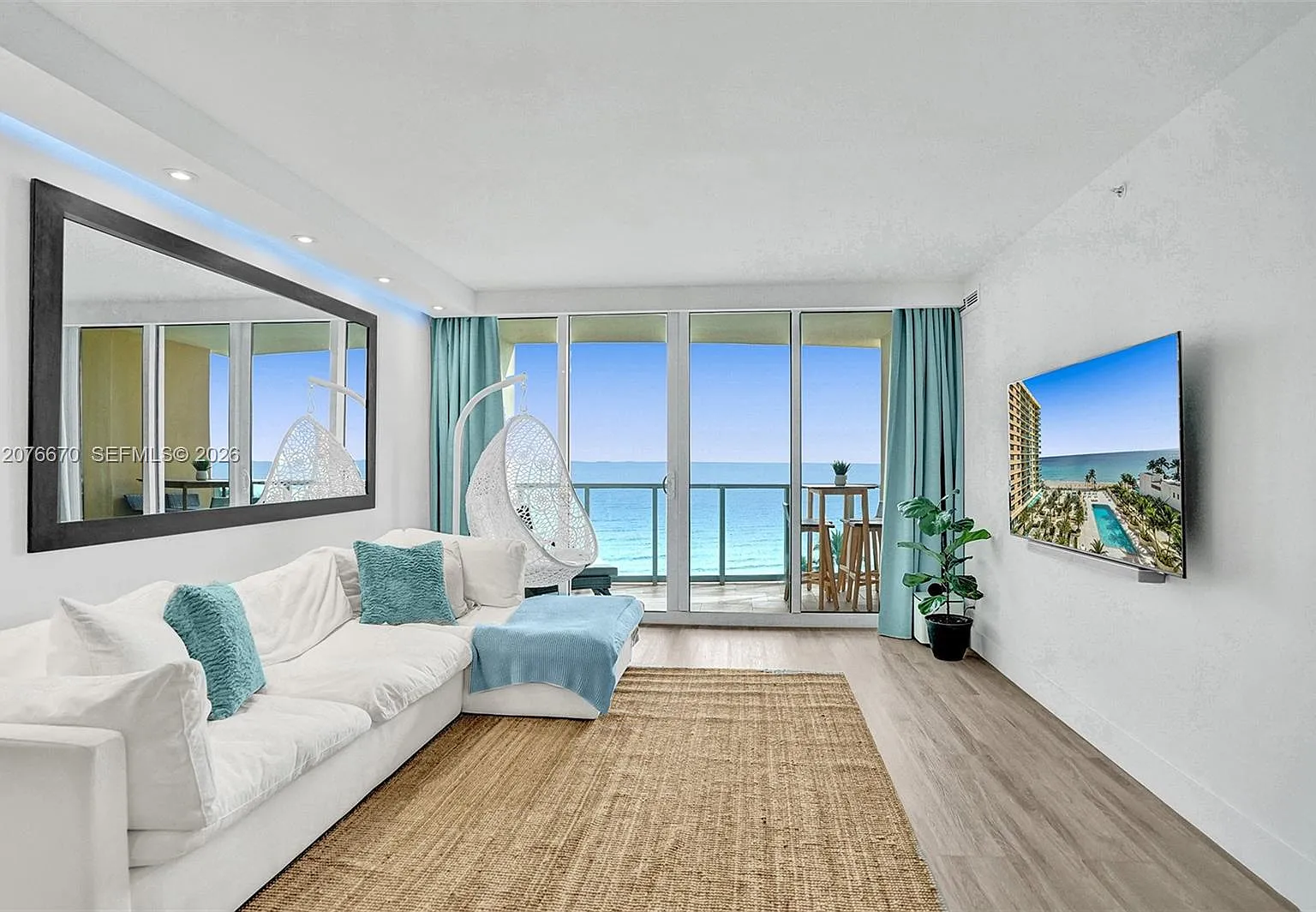 Wave Condo — Photo 3