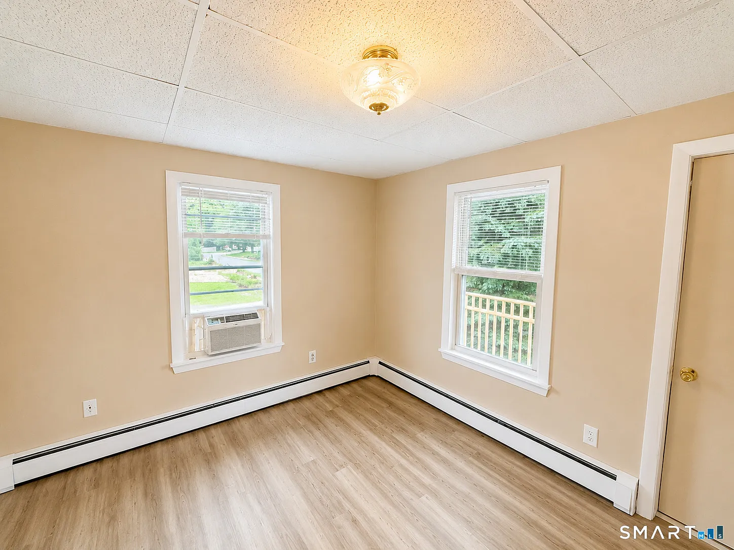 2 bed, 1.0 bath, 500 sqft, $1,300 — Photo 4