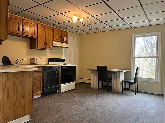 2nd image of 34 E Main St Unit 8