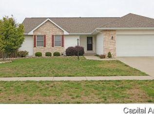 315 Eagle Rdg, Chatham, IL 62629
