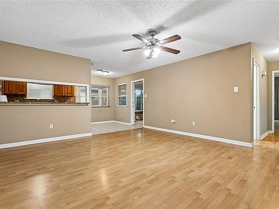 3rd image of 3032 Kentucky Ave