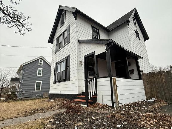 2nd image of 320 Billingsport Rd