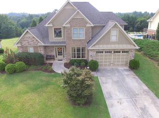 1025 Silver Thorne Dr, Loganville, GA
