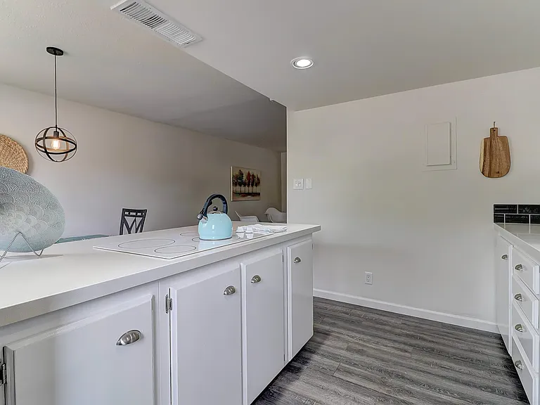 6544 N 12th St #20 — Photo 4