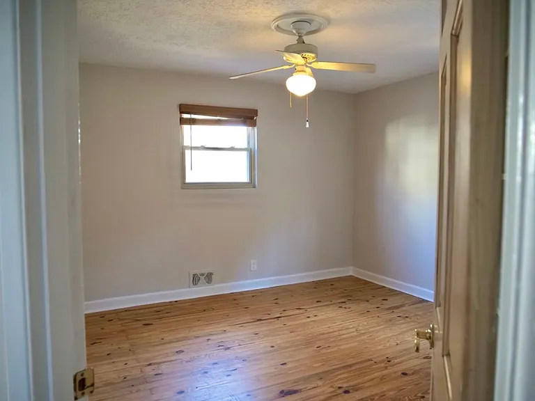 145 Hale St NE #1 — Photo 6