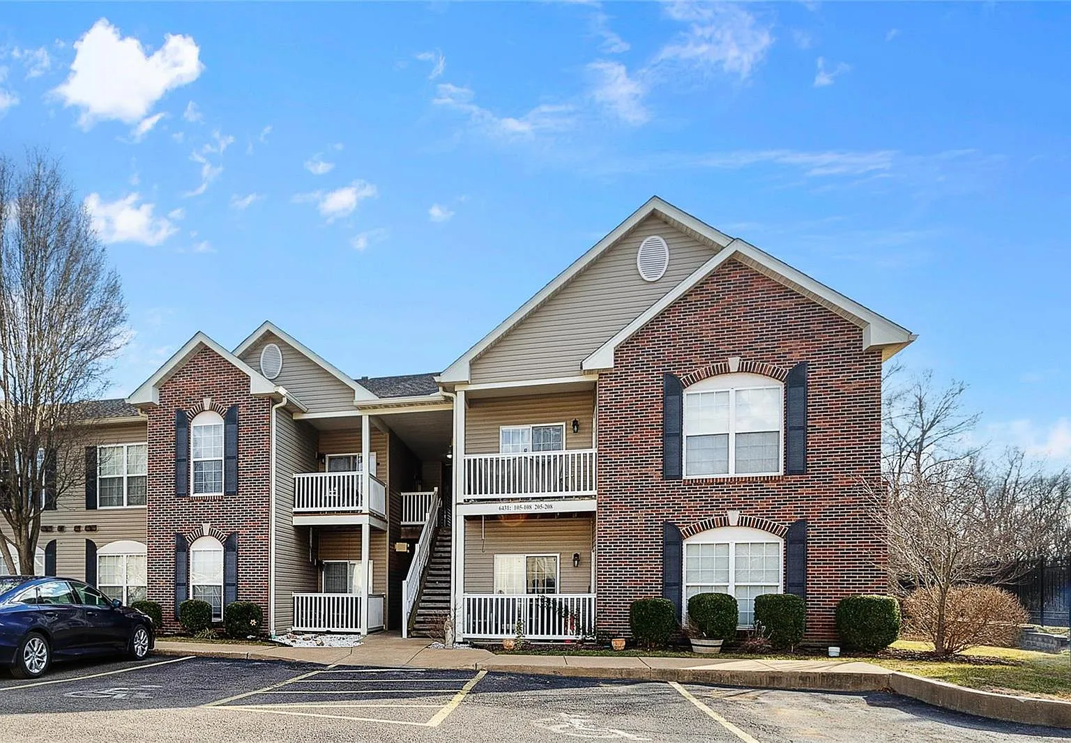 2 bed, 980 sqft, $1,600 — Photo 1