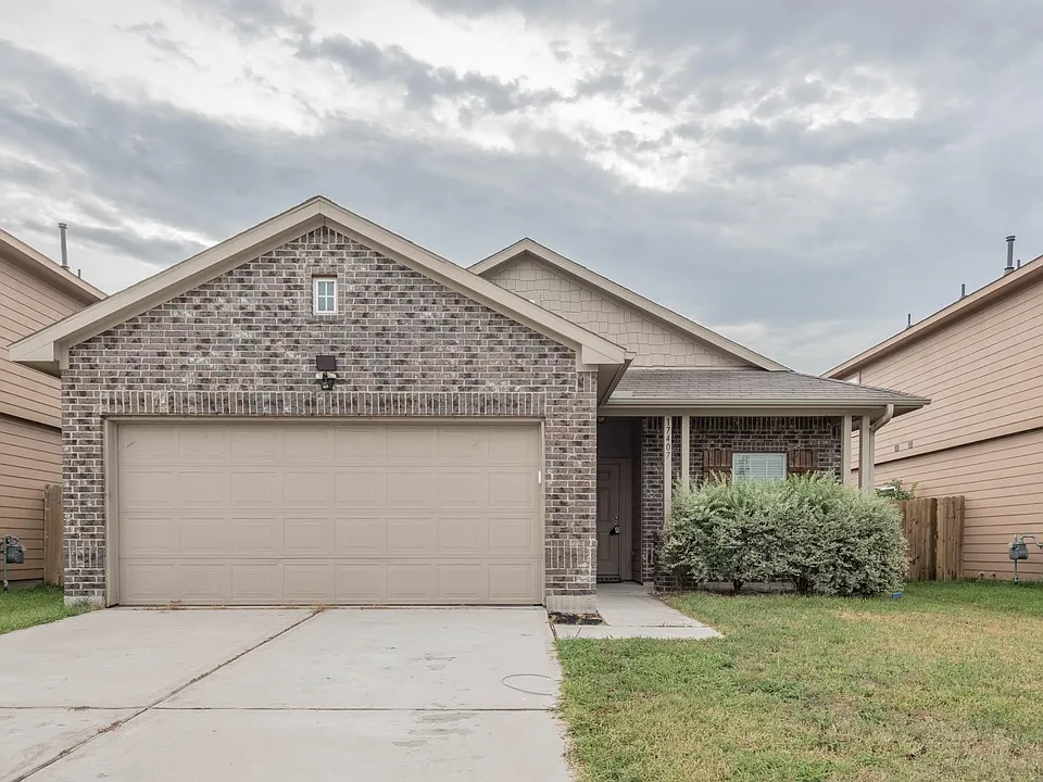17407 Blackstone Trails Dr