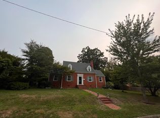 3221 Douglasdale Rd, Richmond, VA 23221