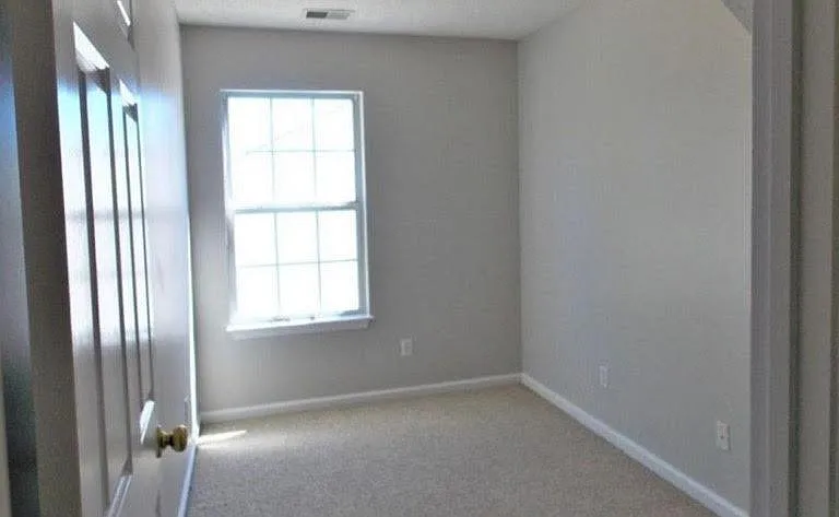 105 Merowey Ct — Photo 5