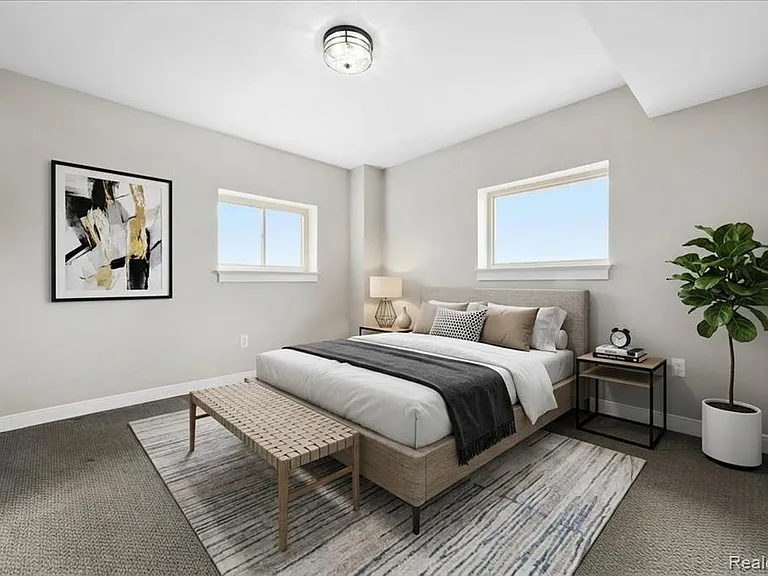 525 W Lafayette Blvd #C21 — Photo 16