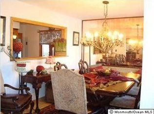 215 Center St, Keyport, NJ 07735