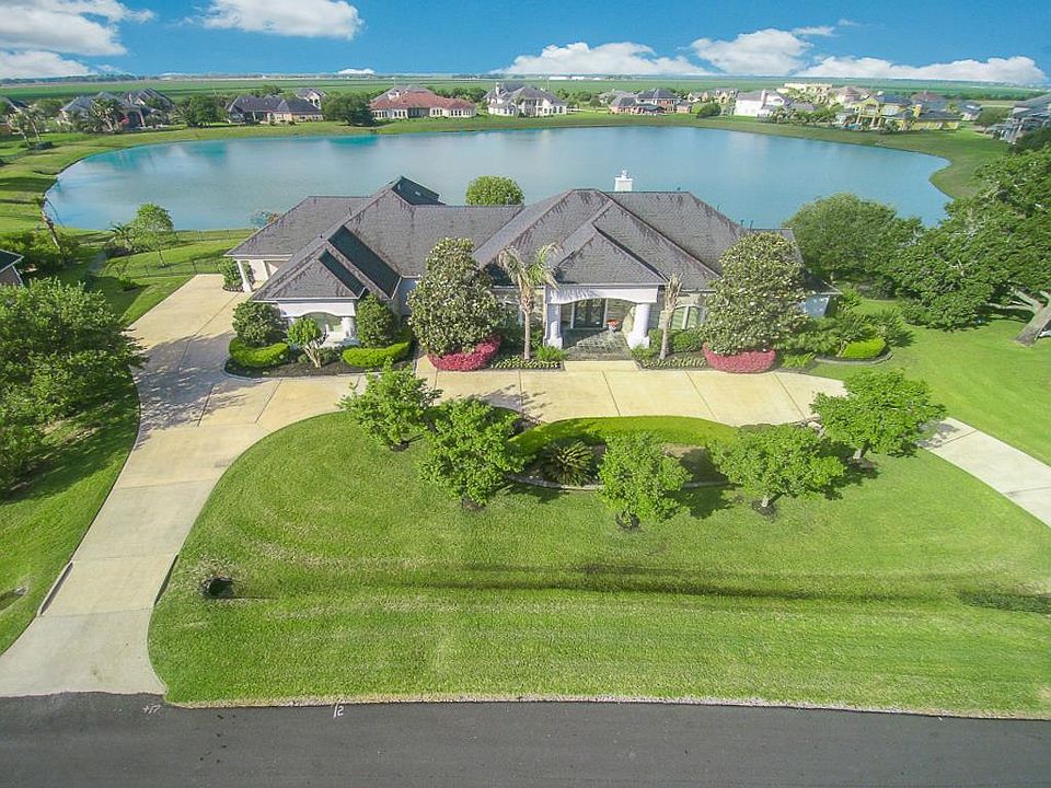 1st image of 8926 Lady Laura Ln