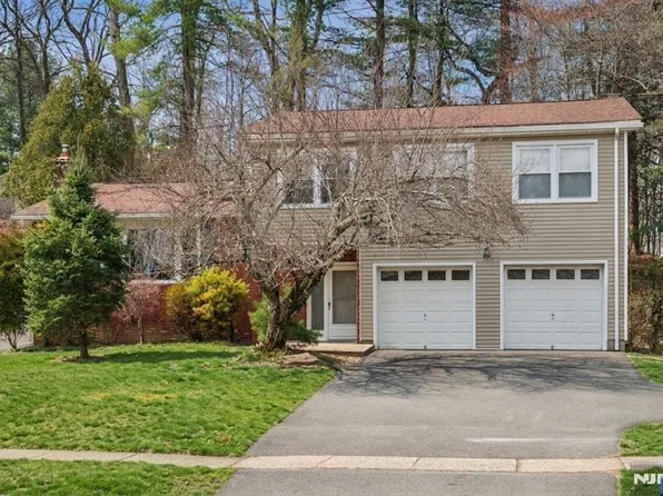 61 N Hillside Ave, Flanders, NJ 07836