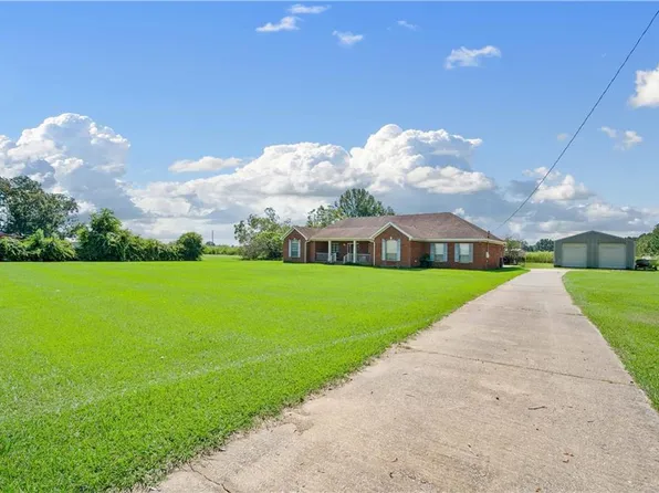 15093 Cat Deakle Rd, Grand Bay, AL 36541