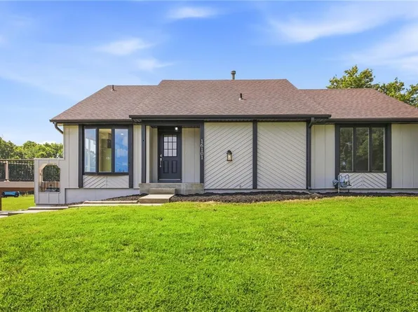 16101 Cantrell Rd, Bonner Springs, KS 66012