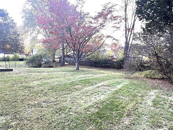 2nd image of 2951 Kirby Ave NE