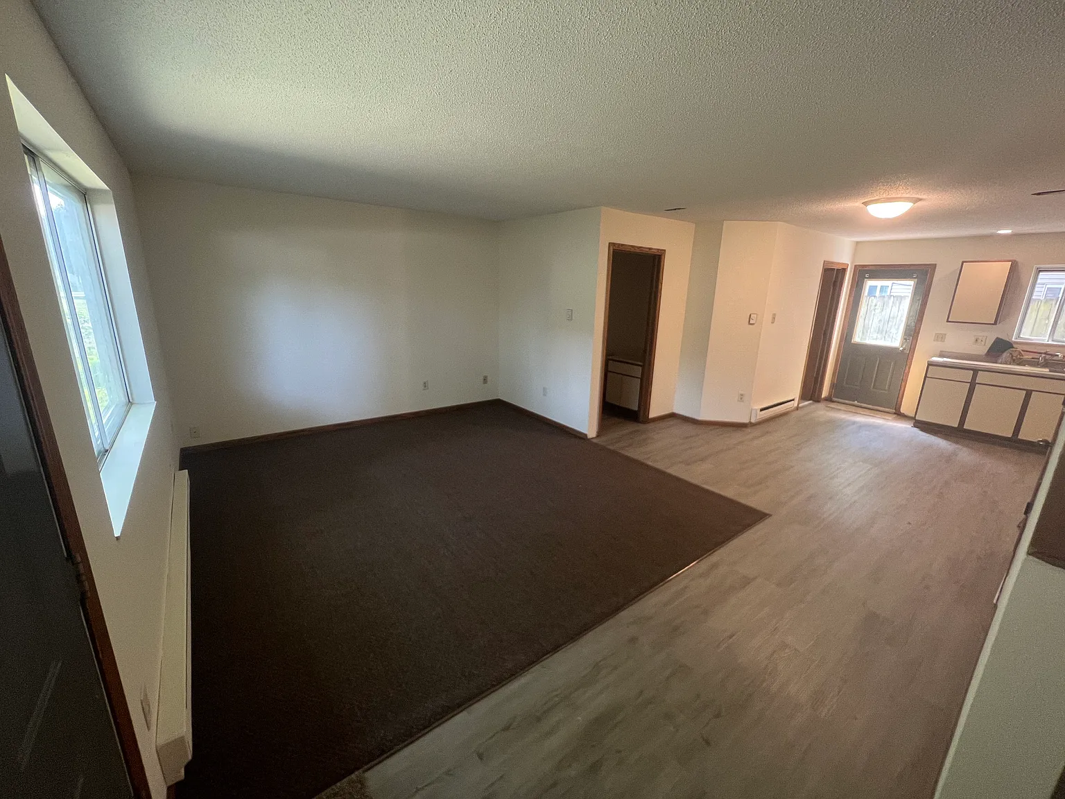 3 bed, $1,250 — Photo 3