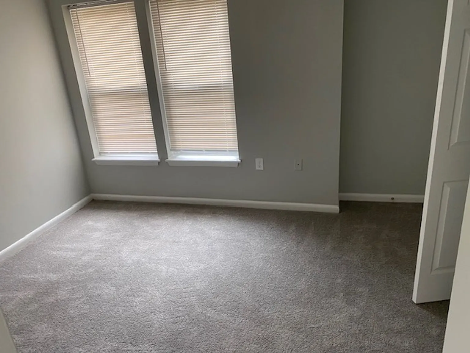 2023 4th St NE Apartments — Photo 4