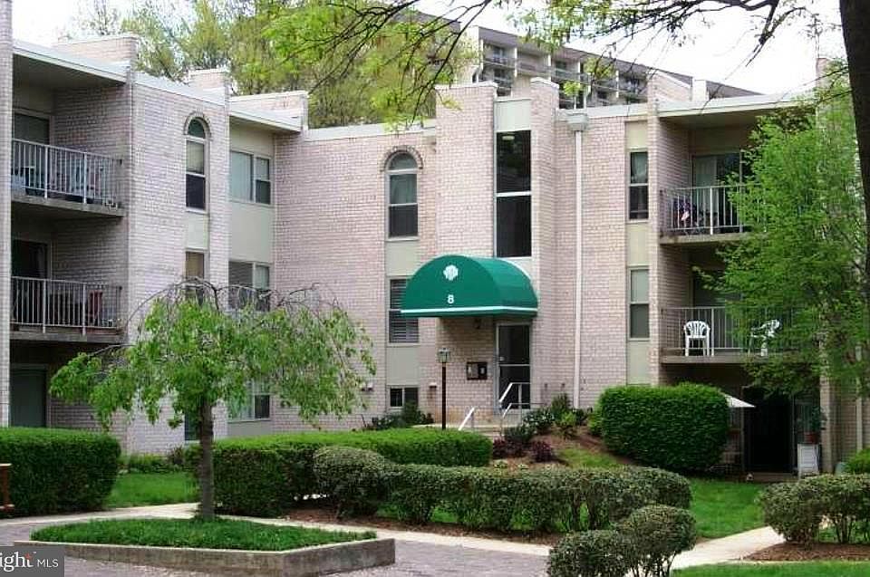 1st image of 8 Canterbury Sq APT 302