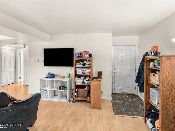 3rd image of 7242 Foxridge Cir #10-E