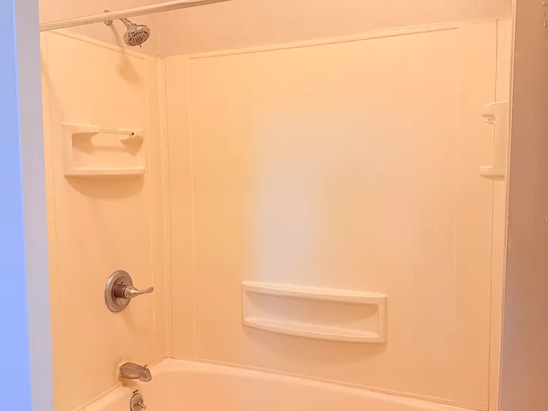 2046 Hartford Ave #2 — Photo 8