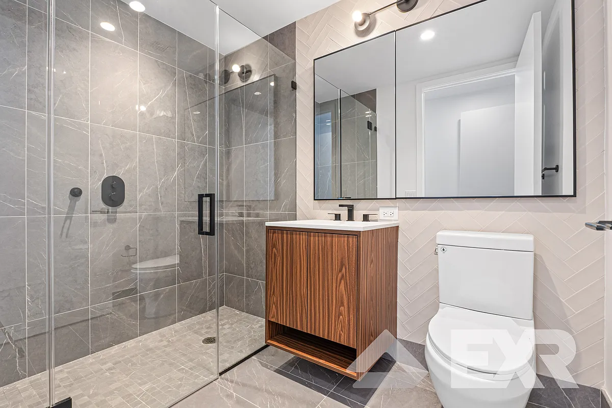 Building Photo - 2230 Cropsey Ave #2306