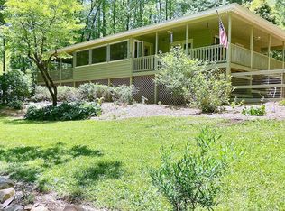 42 Barlow Fields Loop, Hayesville, NC 28904