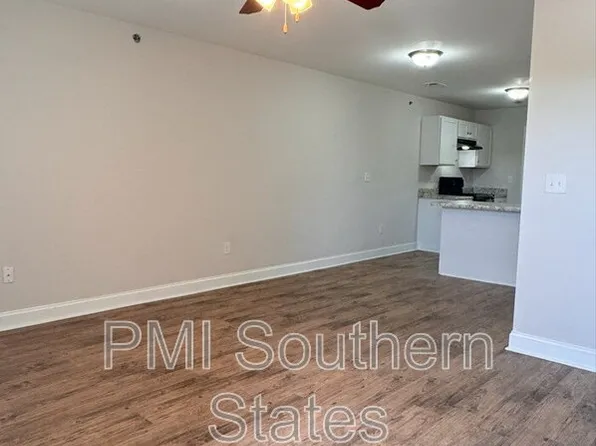 204 Walnut Hill Dr Unit B, Easley, SC 29642