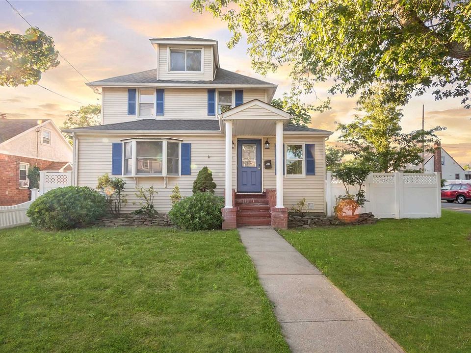 1st image of 10 Marlboro Pl