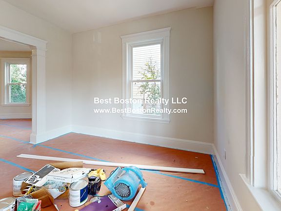 4th image of 47 Curtis Ave #1