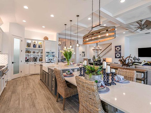 Gourmet Kitchen Bayshore II at Hawkstone