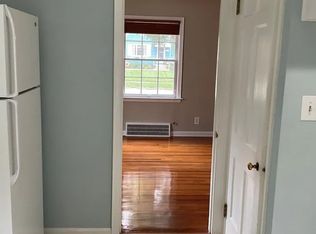 1379 Parkview Dr, Lyndhurst, OH 44124