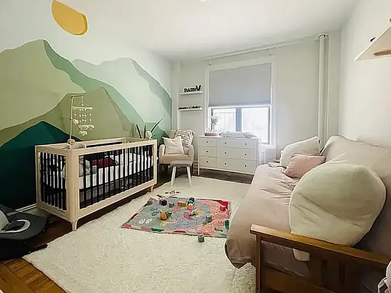 165 W 83rd St #1 — Photo 4