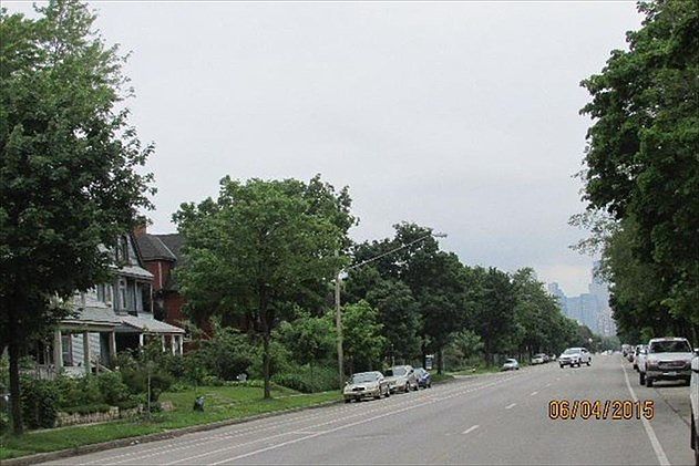 2nd image of 3327 Portland Ave