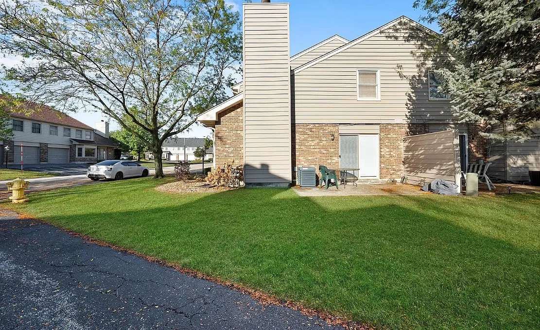 Building Photo - 9252 Cliffside Ln