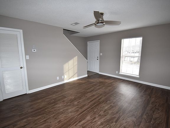 3rd image of 480 Martha Ln APT C