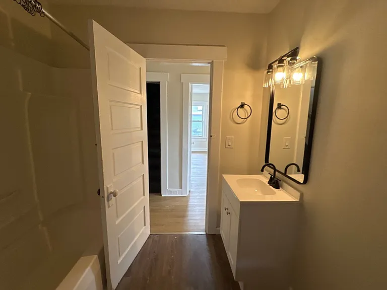 303 Lexington Ave — Photo 19