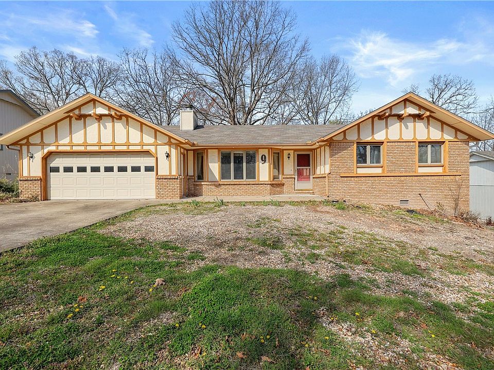 1st image of 9 Wilton Ln