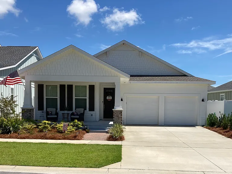 1409 N Discovery Loop — Photo 1