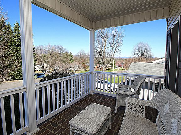 3rd image of 2010 Stone Mill Dr
