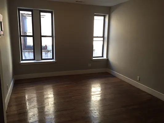 Rented by Premier Metro Realty Corp | media 26