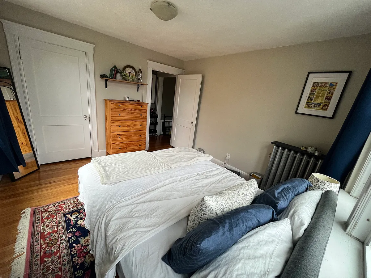 Building Photo - 48 Robinwood Ave #10