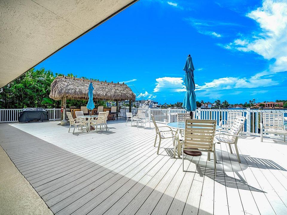 1st image of 30 Pelican Pointe Dr APT 201