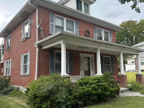 26 Bucks St, Wernersville, PA 19565