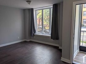 3017 W Jackson Blvd, Chicago, IL