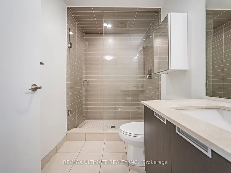 400 Wellington St W #306 — Photo 19