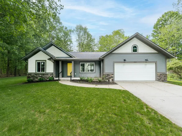 1937 Cygnet Dr, Otsego, MI 49078