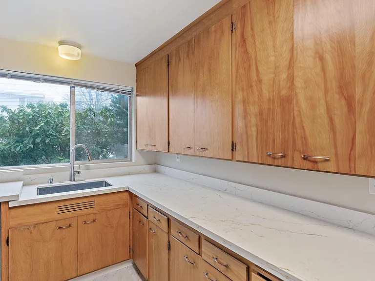 9315, 9317, 9319 51st Ave S, Seattle - 9317 — Photo 7