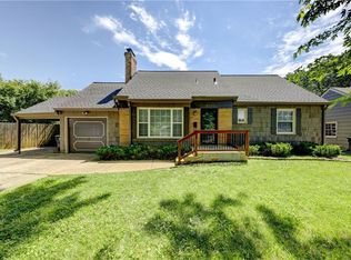 8727 Daniel Boone Rd, Kansas City, MO 64114